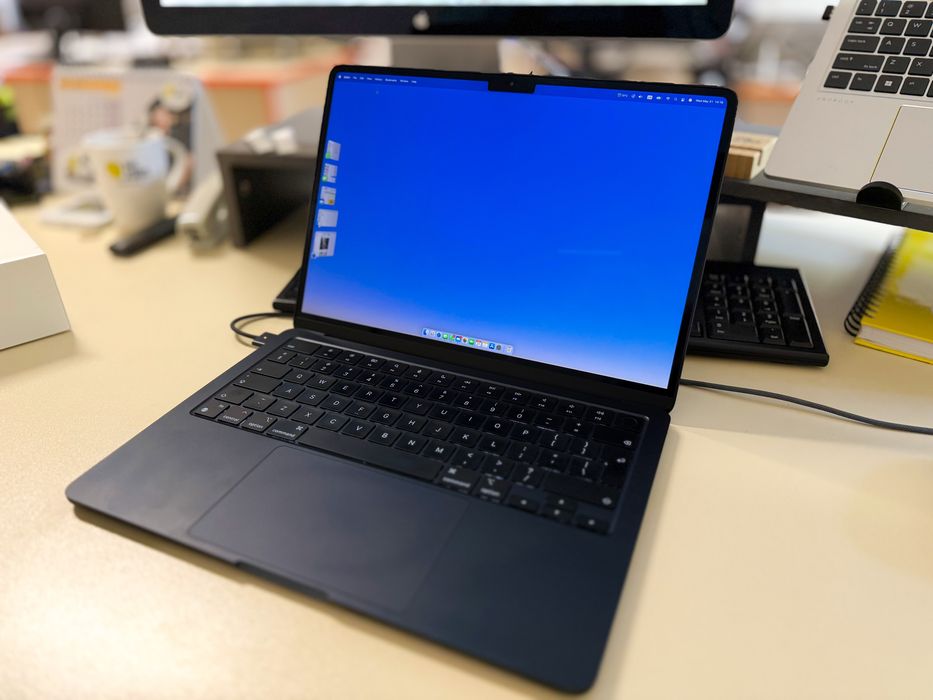 Macbook Air 13" M2 2022 Midnight