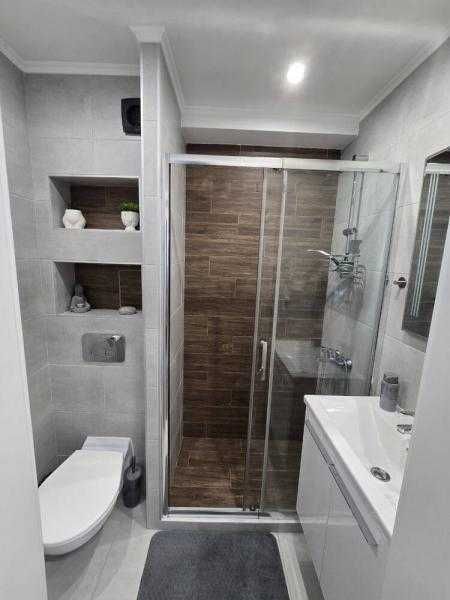 Дава се под наем Двустаен апартамент в Бургас, Център - 65 кв.м за 600 € - Снимка #6