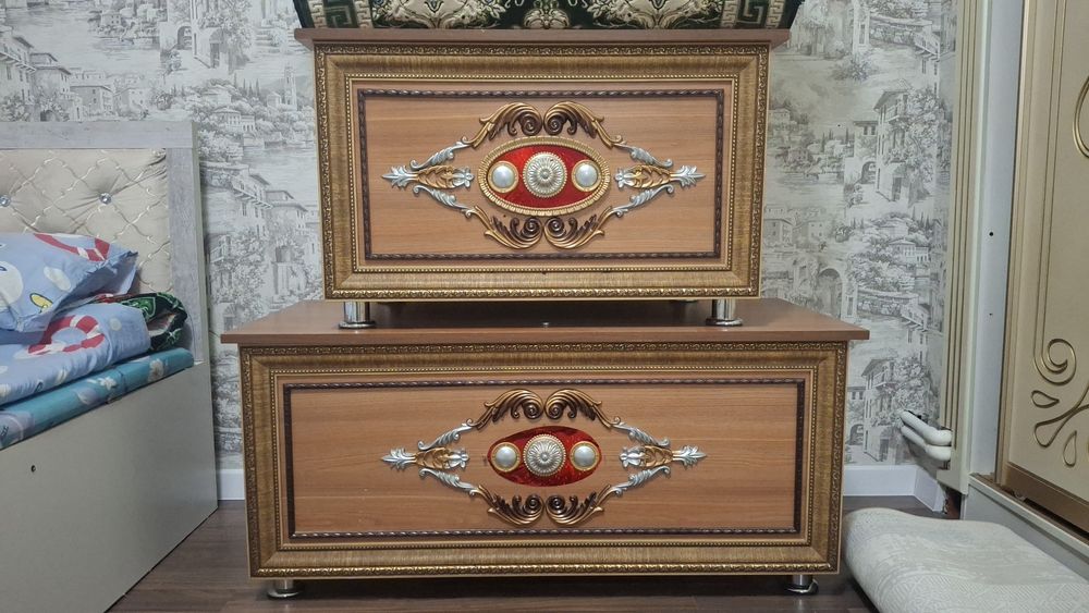 Сандық екеуі бірге сатылады.