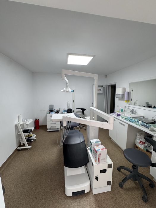 Inchiriez 2 ture cabinet stomatologic