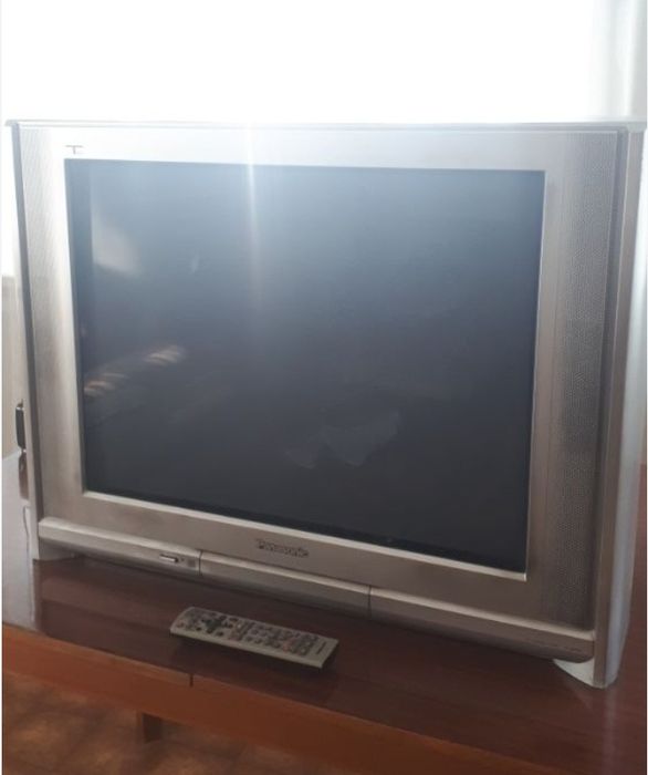 Продам телевизор Панасоник
