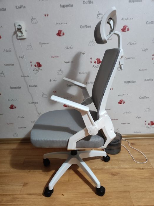 Продам кресло компьютерное.