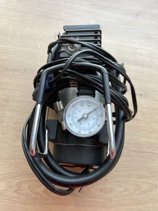 Насос автомобильный для шин