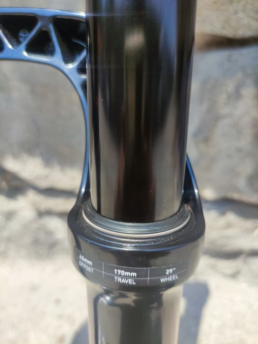 Rock shox Yari 170 mm с Debon Air
