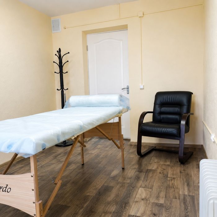 Masaj terapeutic la domiciliu în București. Maseur profesionist. Masaj pentru spate, gât, brațe și picioare. Sector 1, 2, 3, 4, 5, 6. Deep Tissue.