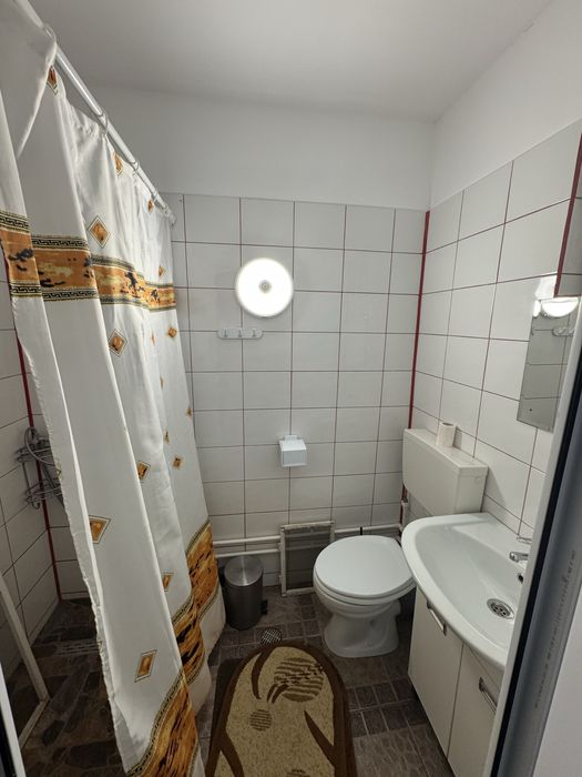 Pensiune 9 camere (22-24persoane) termen lung ideal firme