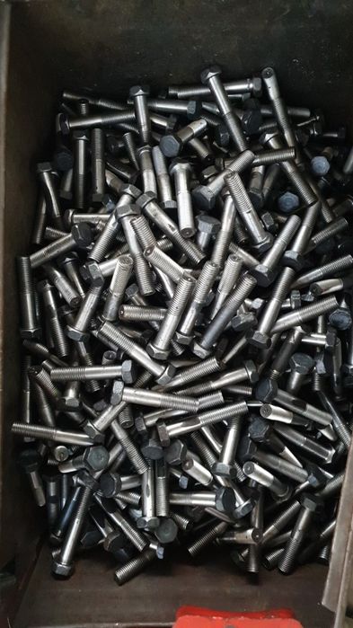 Высокопрочные болты, гайки и метизы