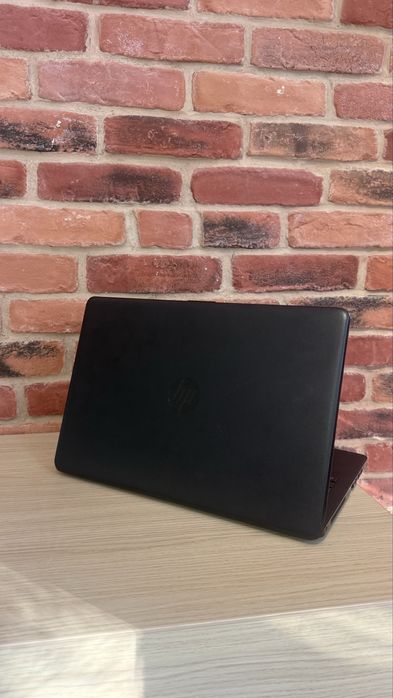 Продавам HP 15-bs036ng лаптоп