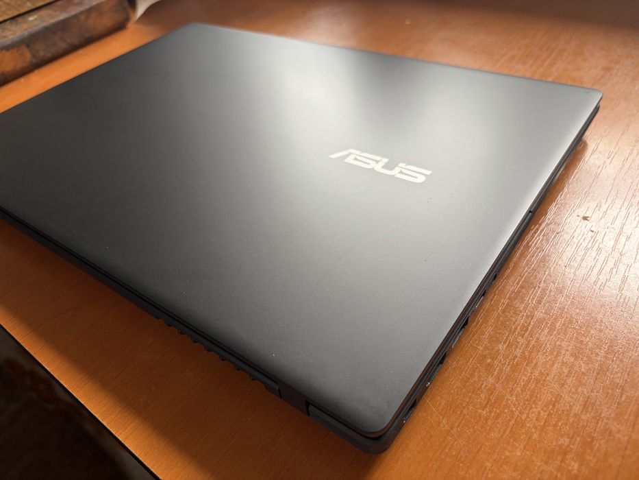 Laptop 2025 ASUS V16 V3607VU