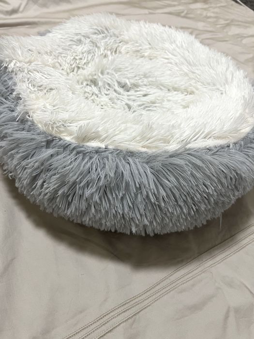 Продаю лежанку для кошки