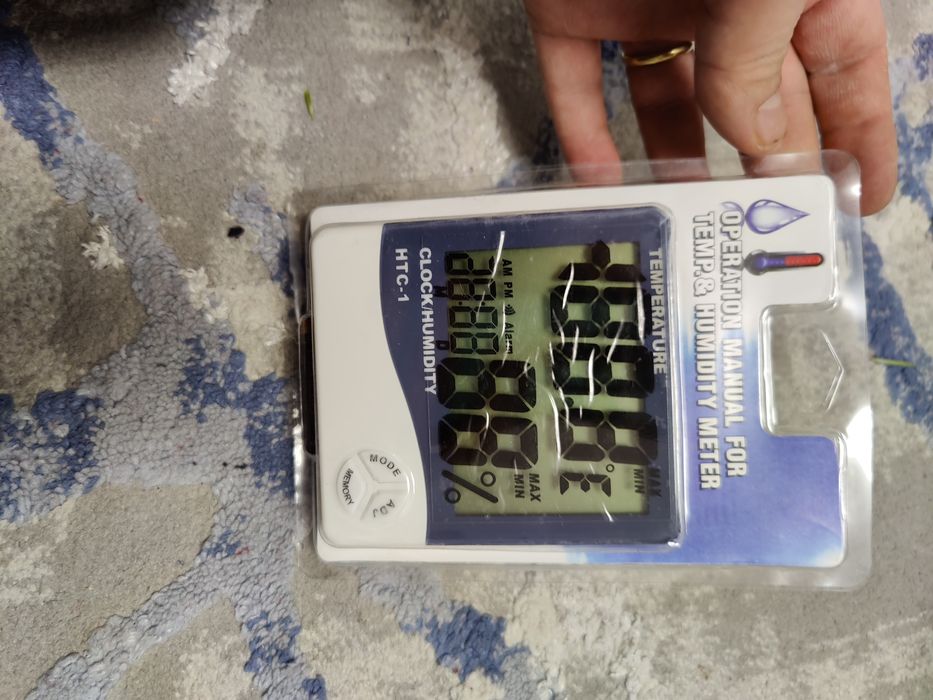 Termometru digital de camera