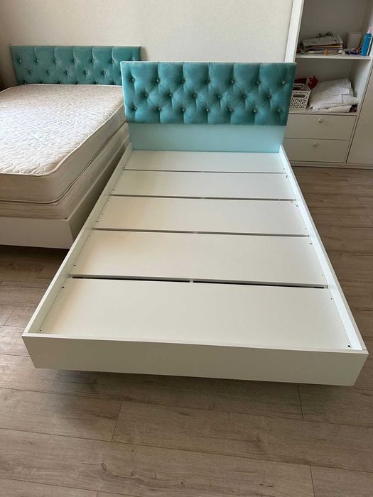 ПРОДАМ две кровати