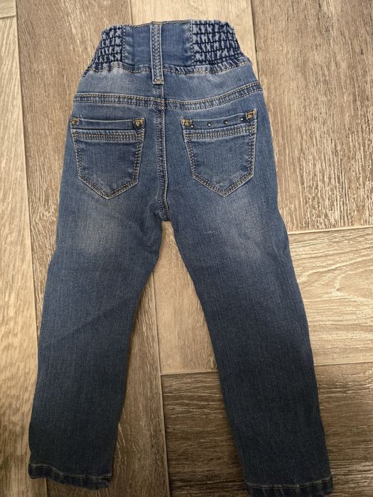 Продам джинсы р.1-2г.