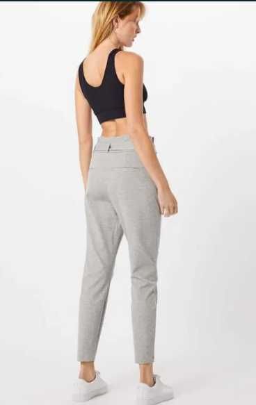 Слим фит панталон - Vero moda. Размер - M, цвят светло сив или тъмно сив. Нови с етикет