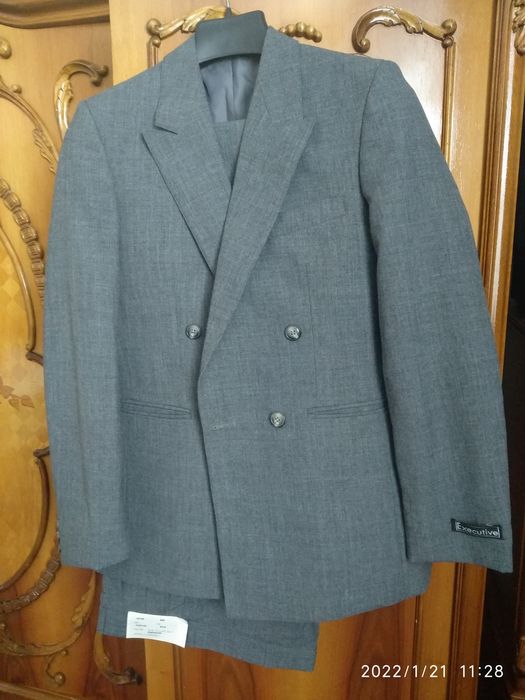 Костюм размер 44 новый