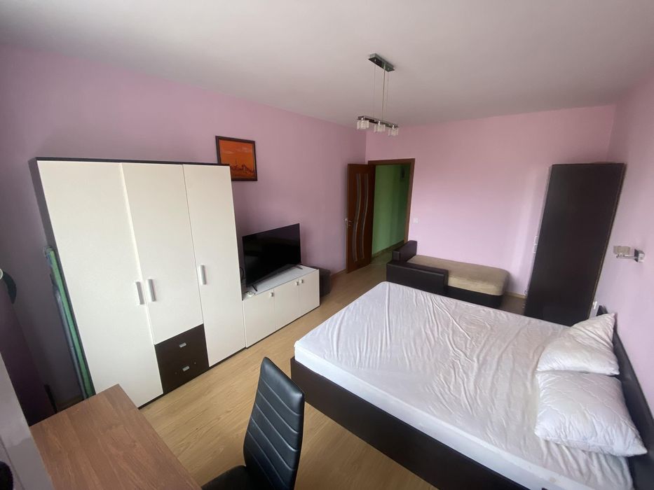 Дава се под наем Двустаен апартамент в Бургас, Център - 63 кв.м за 561 € - Снимка #4