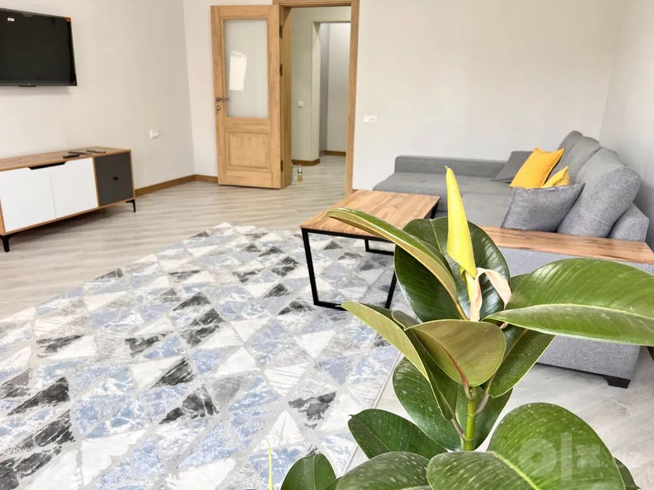 Сдаётся 4-комн Ц-5, 95 м²