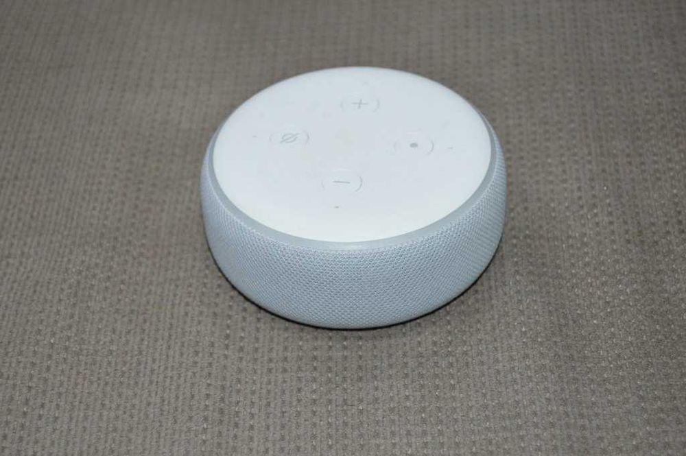 Boxă Inteligentă Amazon Echo Dot (Generația 3) – Sandstone