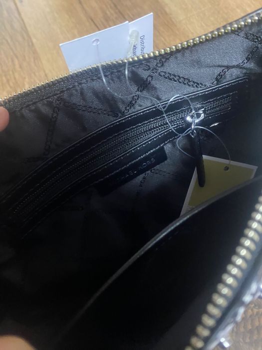 Vand geamta Michael Kors