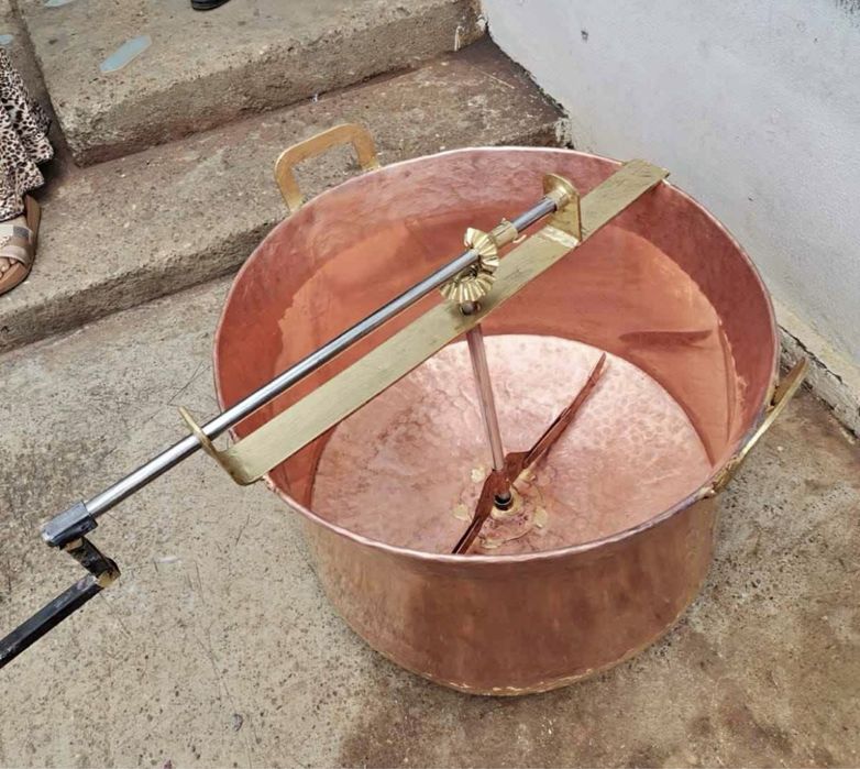 Vand caldare de facut magiun