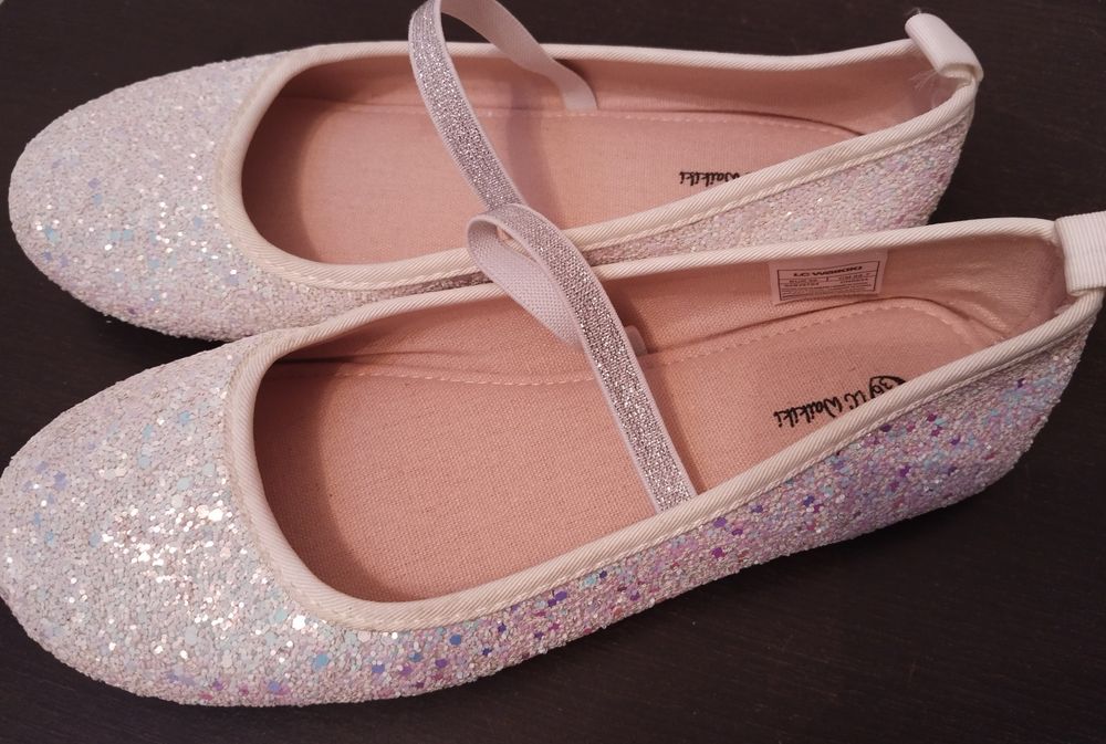 Продам красивые туфли-балетки