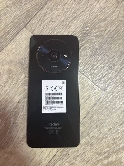 Продавам Xiaomi Redmi A3 64GB – В добро състояние.Черен