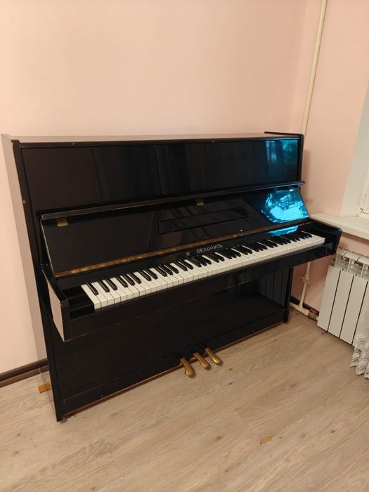 Продам пианино Белорусь