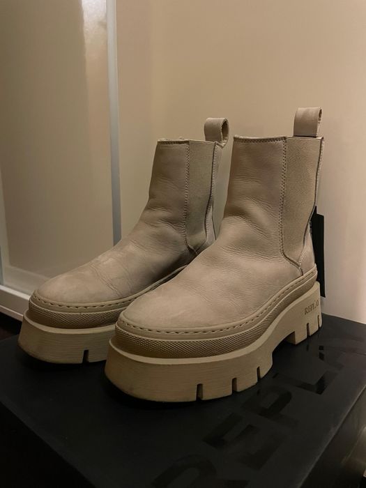 Vând botine REPLY bej din piele naturală, mărimea 37