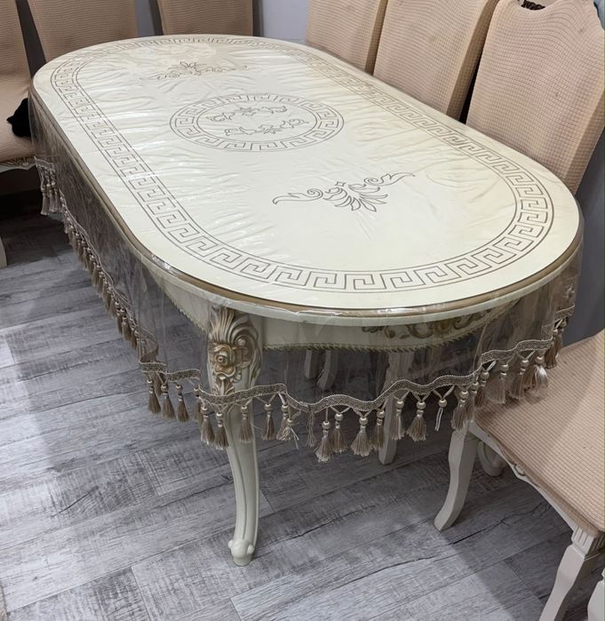 Продам стол в отличном состояние .