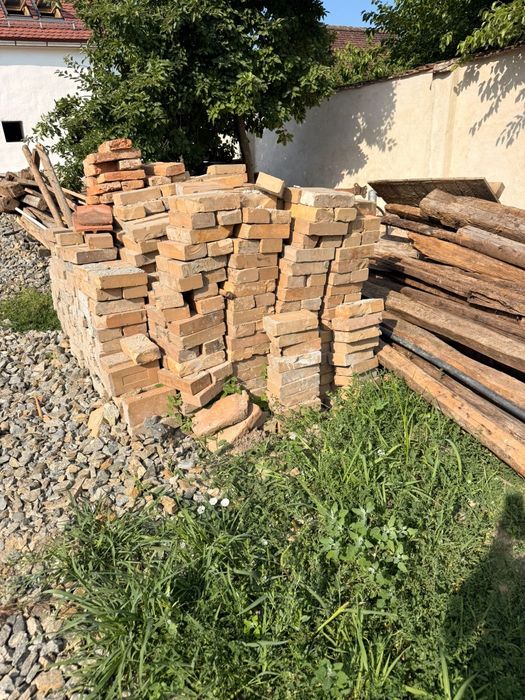 Caramida samota de vânzare