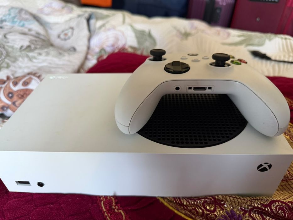 Xbox series s белый