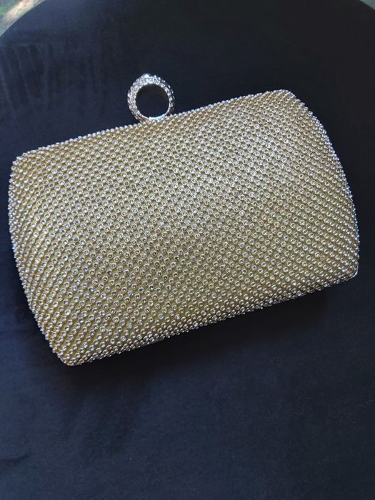 Geanta elegantă aurie