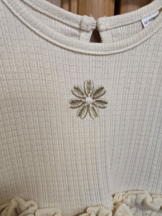 Рокли за момиче размер от 2 до 3 годинки.