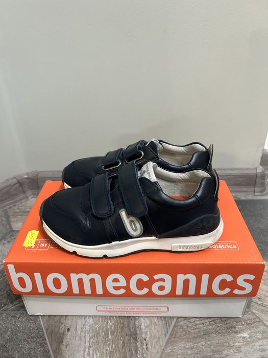 Обувки biomecanics