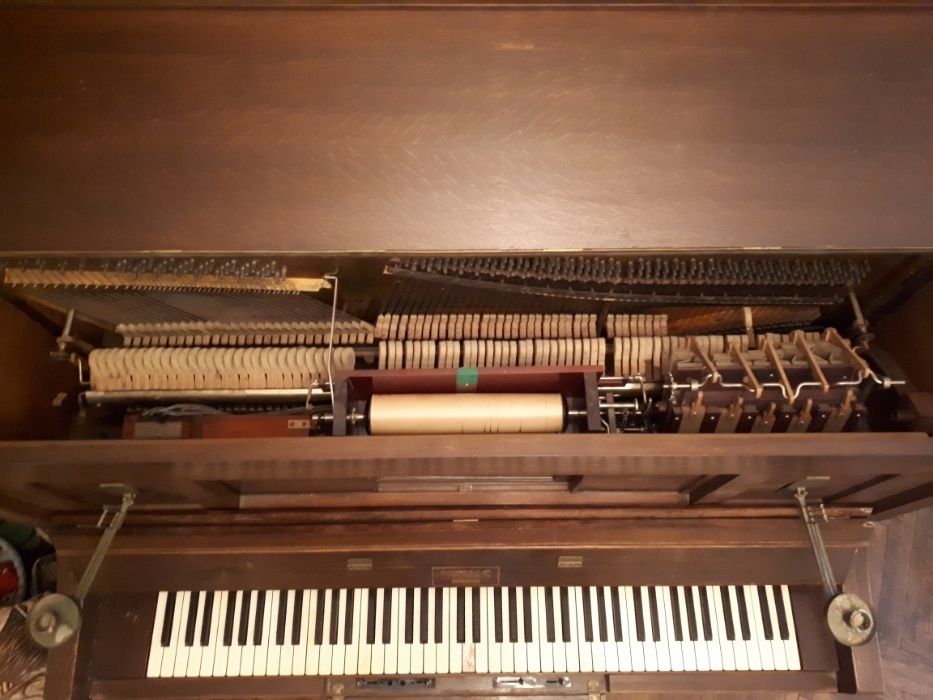 Антикварное немецкое пианино, типа "pianola", марки Stems Dresden.