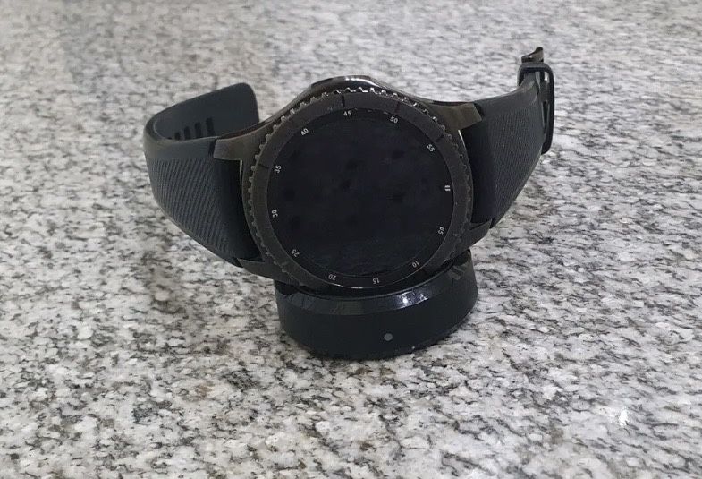 Gear s 3 soat sotiladi