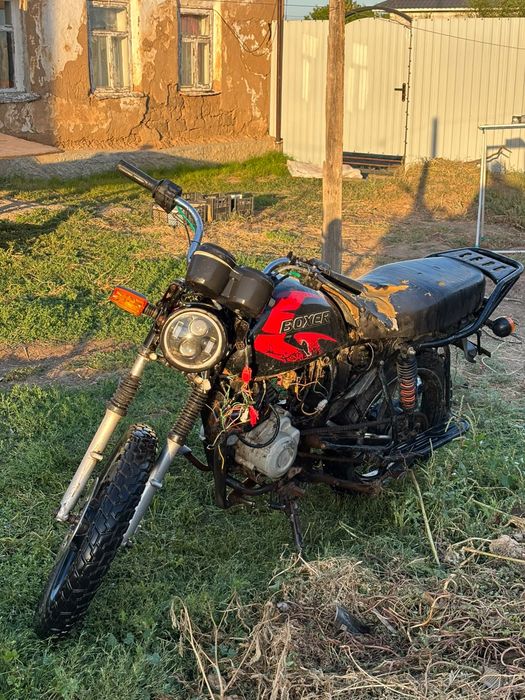 мотоцикл BAJAJ BOXER 150.