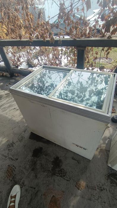 Продам морозильник