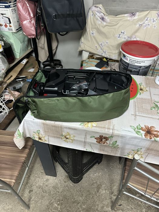 Barcă de nădire cu 3 Cuve V020 cu GPS + scaun cadou