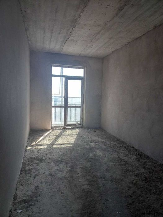 UY Sotiladi nurafshonda