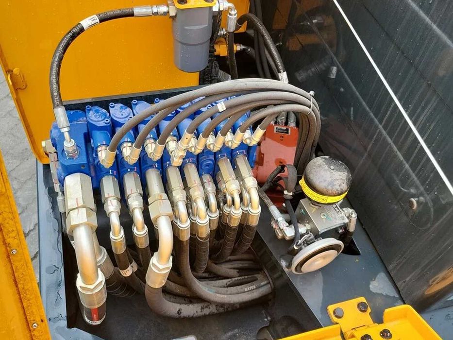 Мини-экскаватор Hyundai HX60 PRON