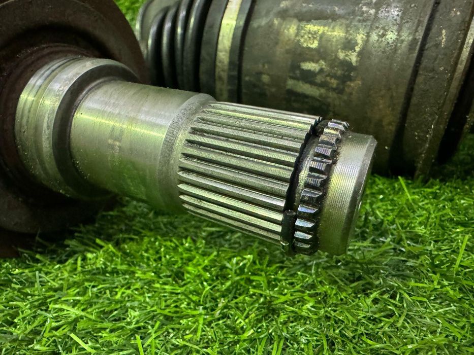 Привод левый правый TLC100 105 LX470