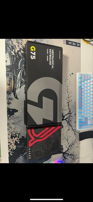 Продам клаву и мышку игровые