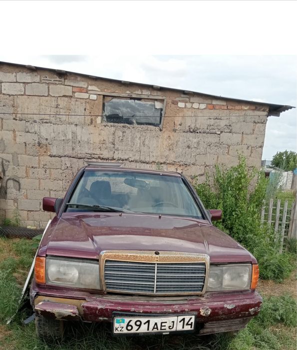 Mersedez-Benz 1989г