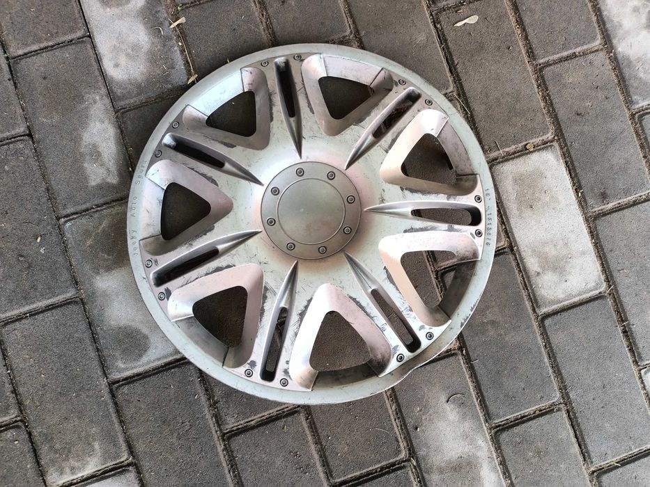 Продам колпаки для авто.