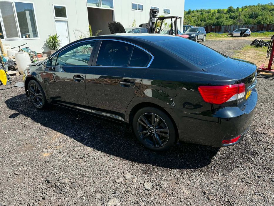 НА ЧАСТИ Toyota Avensis 2. 0 D-4D 124 к. с 2012г