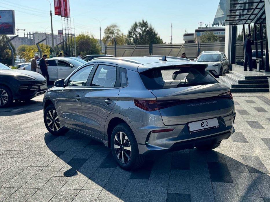 E2 luxe 405 km eng fulli 2025