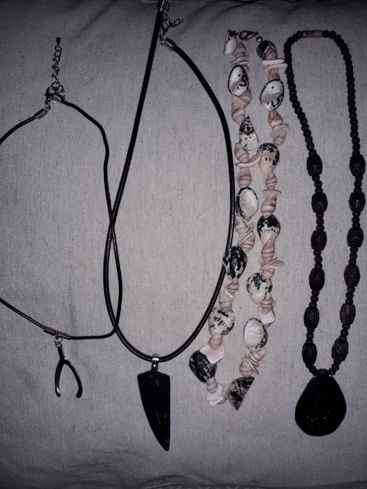 Колиета, гривни и обеци