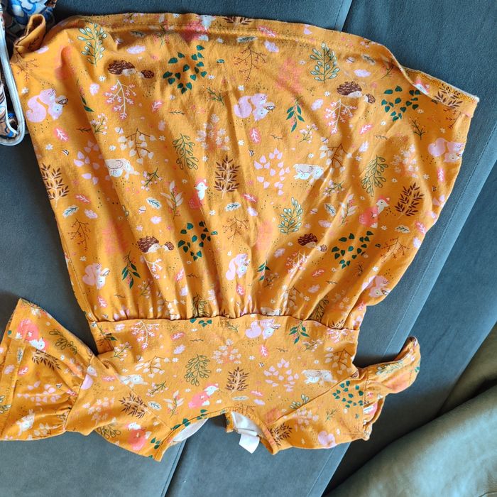 Детские платья 104-110, шляпки.