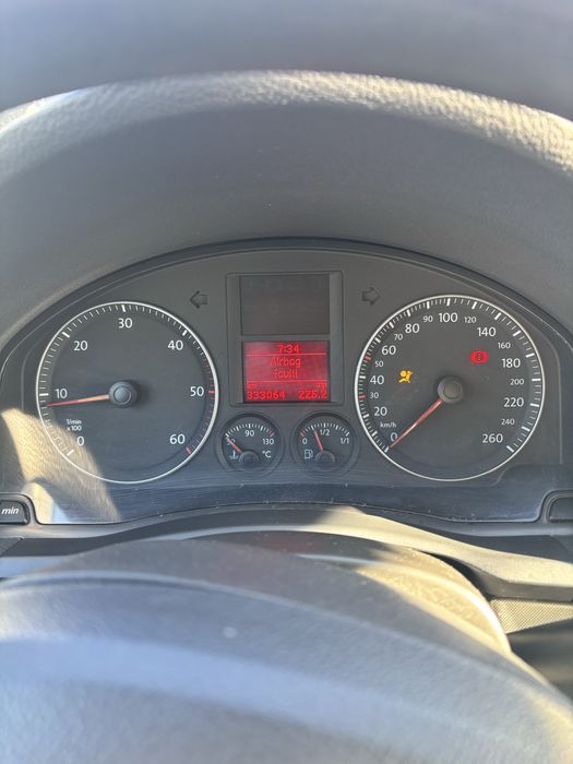 Vand VW Golf5, pachet sport, 2 diesel fara rugina, euro4, 2004, 333000 km